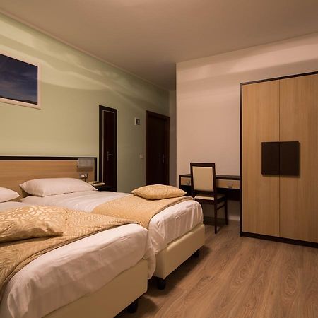 Albergo Ristorante Bismantova Кастельново-не'-Монті Екстер'єр фото